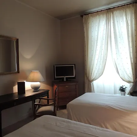 Maison Albar L'imperator 5* نيم